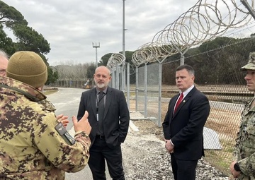 IMCOM-Europe Director Tommy Mize visits Camp Darby