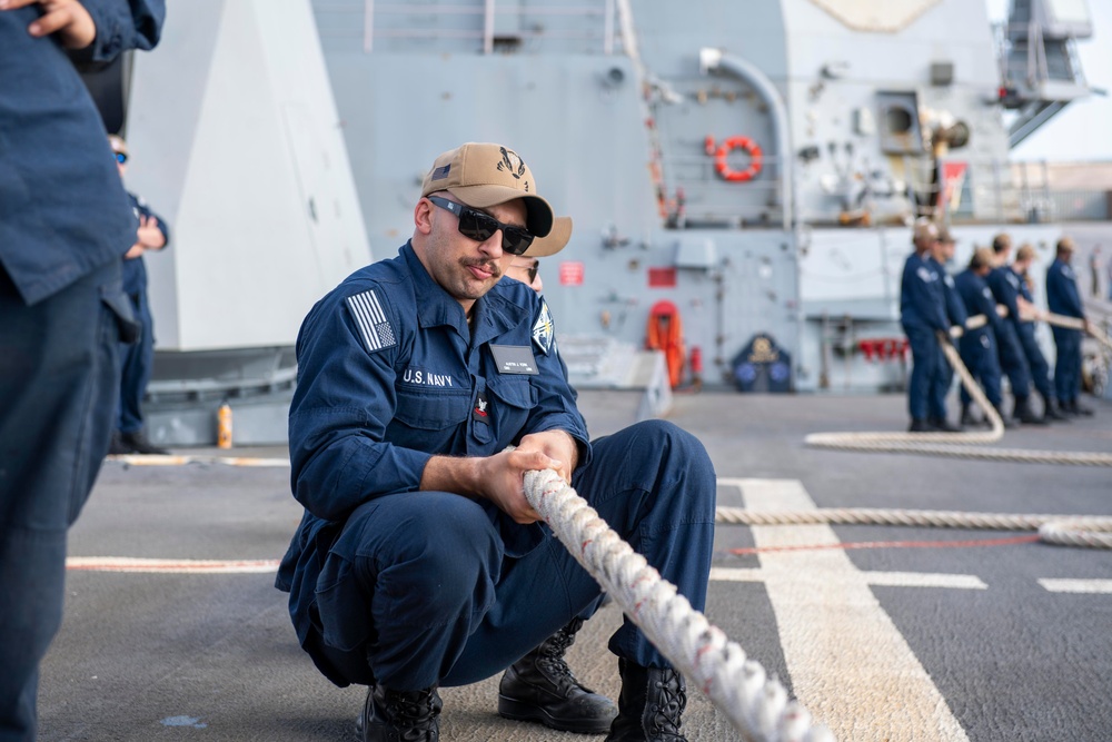 USS Mason (DDG 87) Conducts Routine Operations in C5F