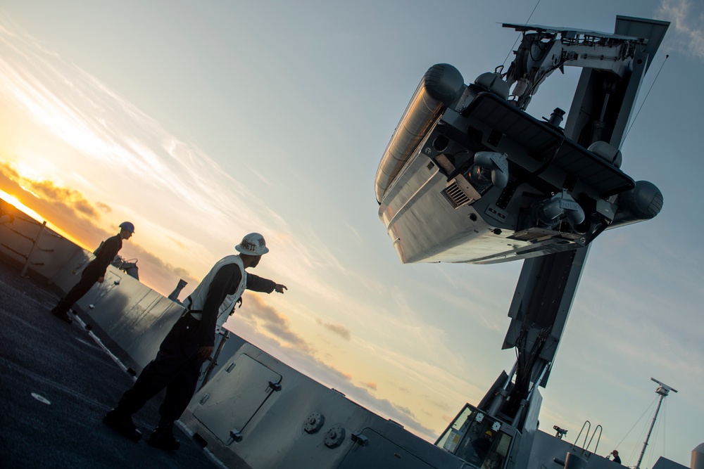 USS San Diego conducts small boat operations underway for NASA’s Underway Recovery Test 11