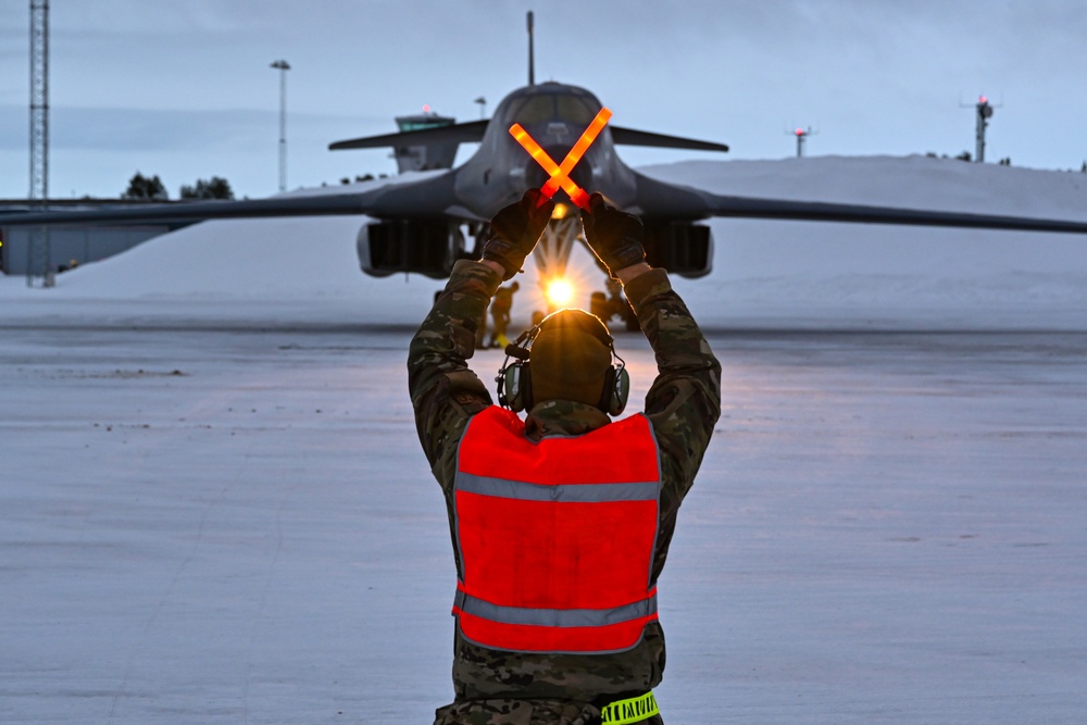 U.S. bombers arrive in Sweden for Bomber Task Force 24-2