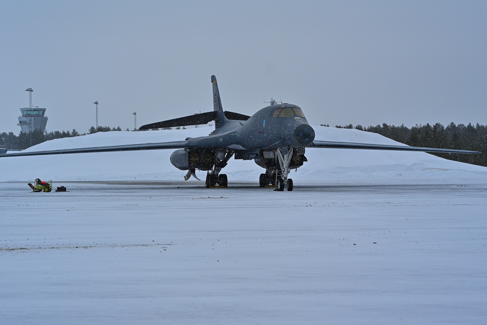 U.S. bombers arrive in Sweden for Bomber Task Force 24-2
