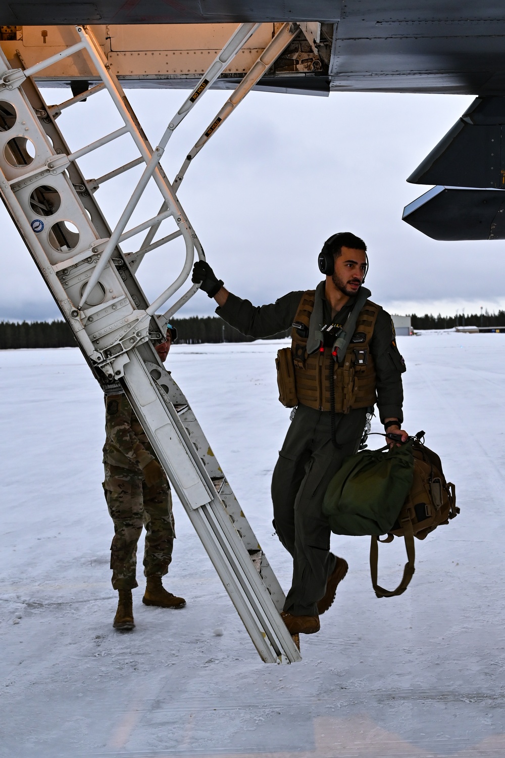 U.S. bombers arrive in Sweden for Bomber Task Force 24-2