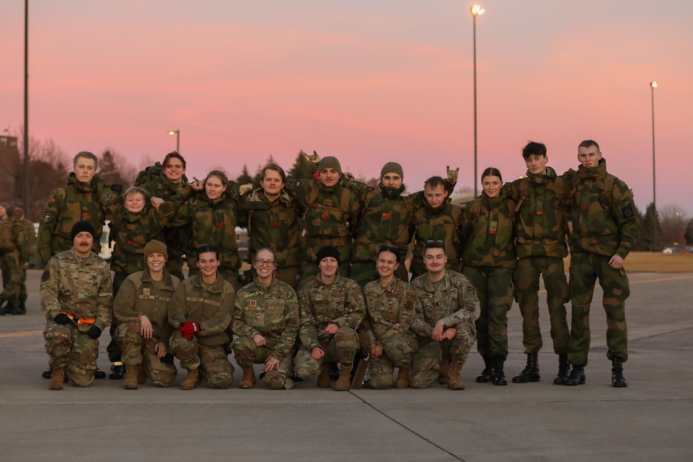 The Norwegian Home Guard Land at 133rd Air Wing for 51st NOREX