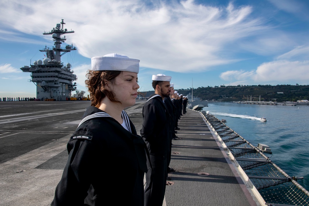 USS Carl Vinson (CVN70) Returns to Homeport from Deployment