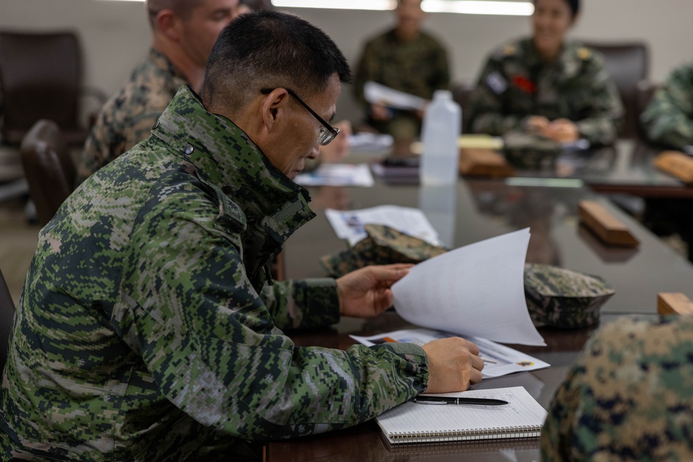 Senior Korean Marine Corps Leadership Visit Camp Pendleton