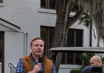 Local Community Unveils new 22 MPH Speedlimit Sign