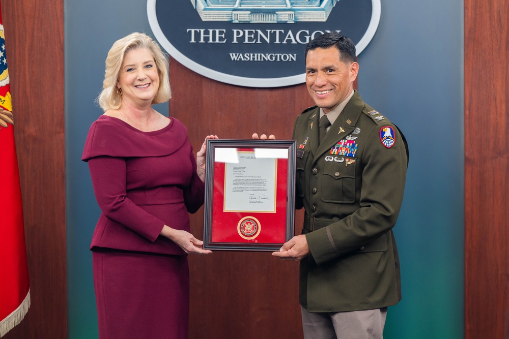 SECARMY Wormuth Recognizes Army Astronaut Col. Rubio