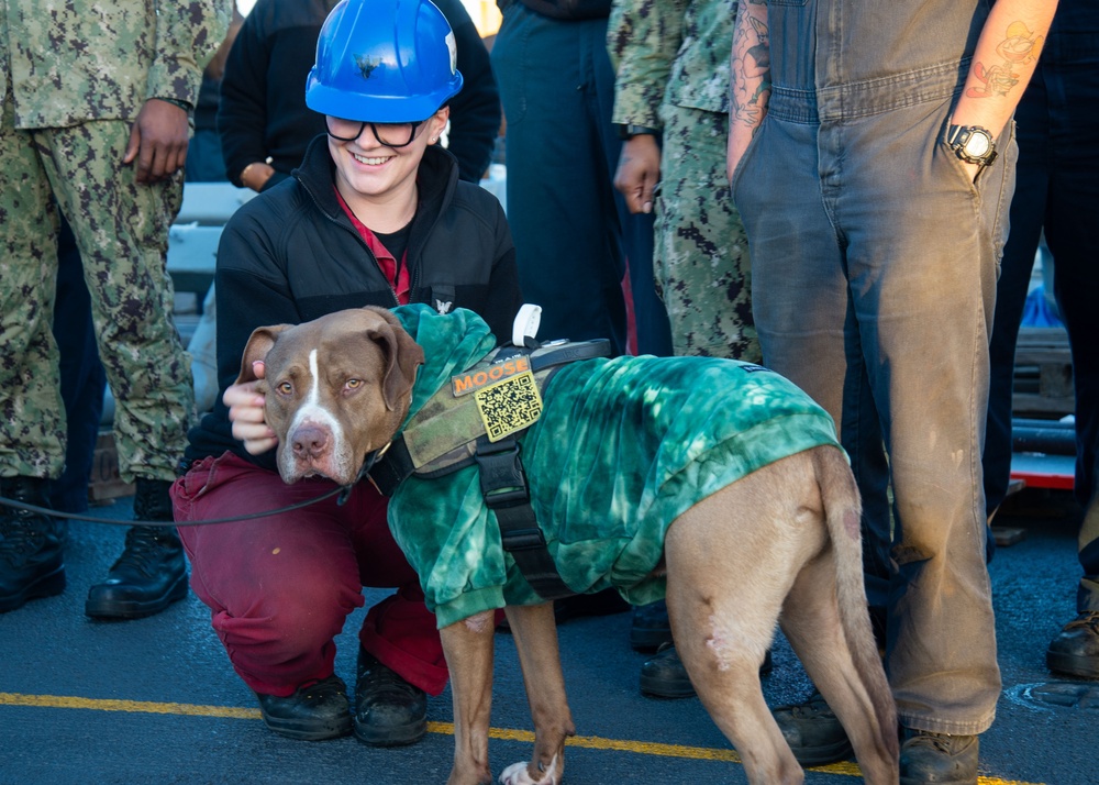 USS Essex In-Port Operations