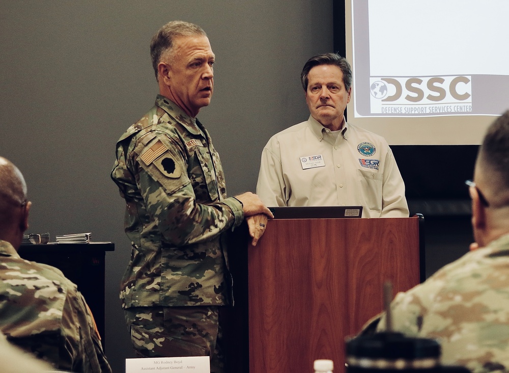 U.S. Army War College Professor Addresses Illinois National Guard Senior Leaders in Peoria