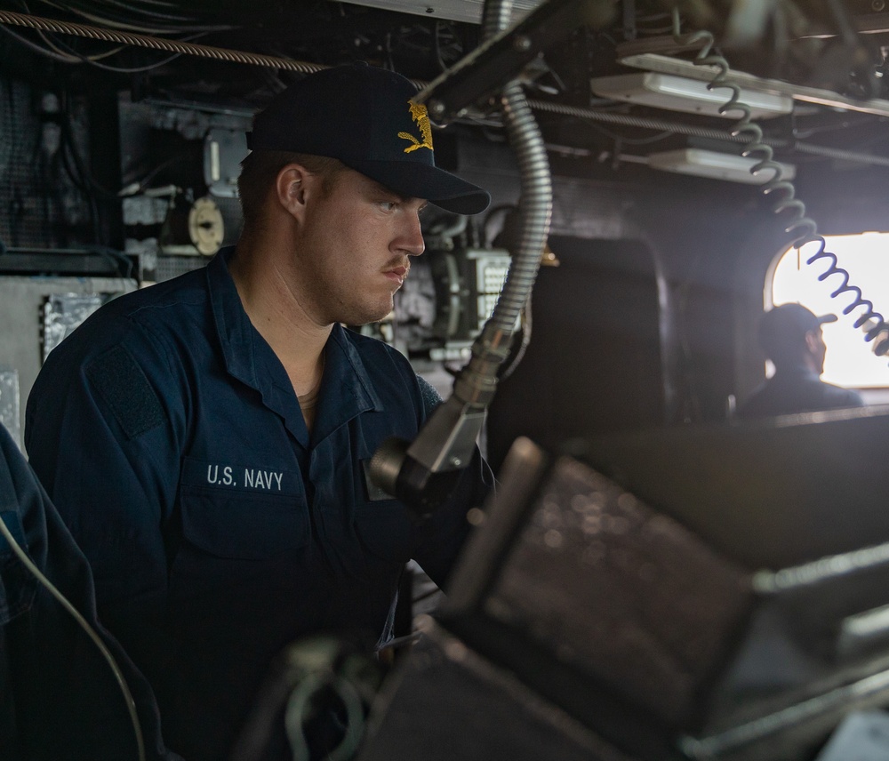 USS Gravely Conducts a Replenishment-at-Sea with USNS Supply in the Red SeaUSS Gravely Conducts Operations in the Red Sea in Support of 5th Fleet