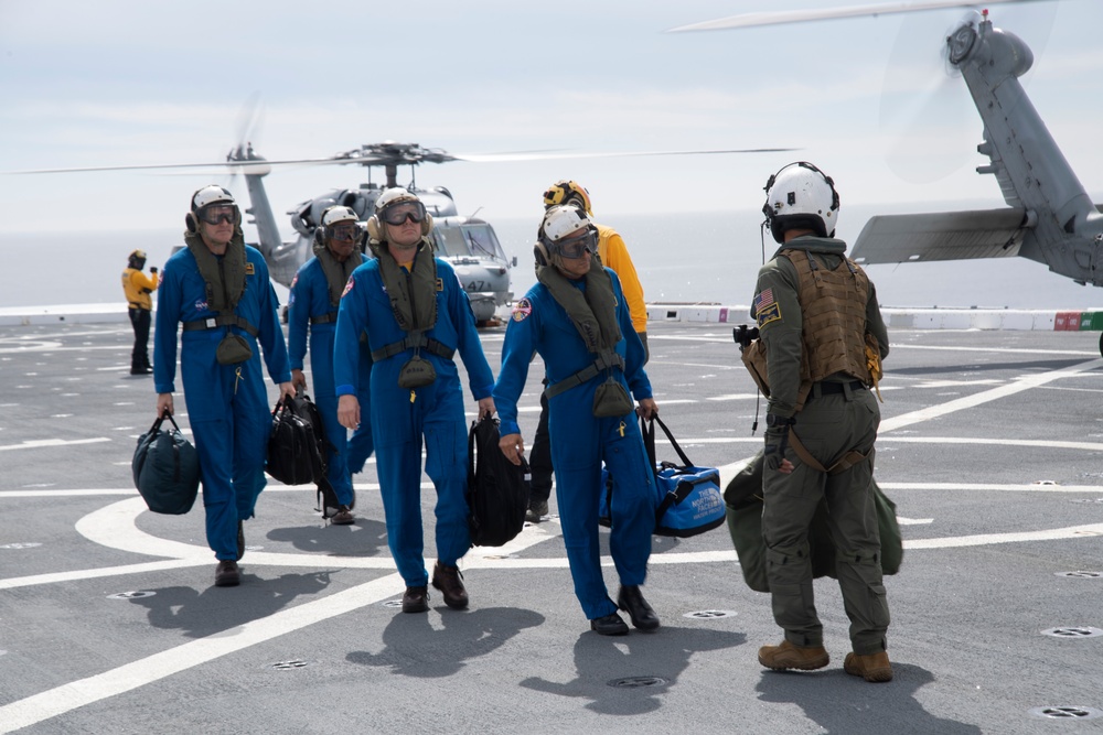 NASA astronauts land on board USS San Diego while underway for NASA’s Underway Recovery Test 11