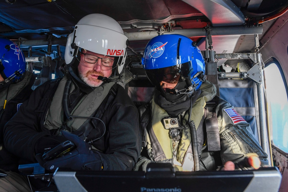 USS San Diego conducts flight operations with NASA for Underway Recovery Test 11