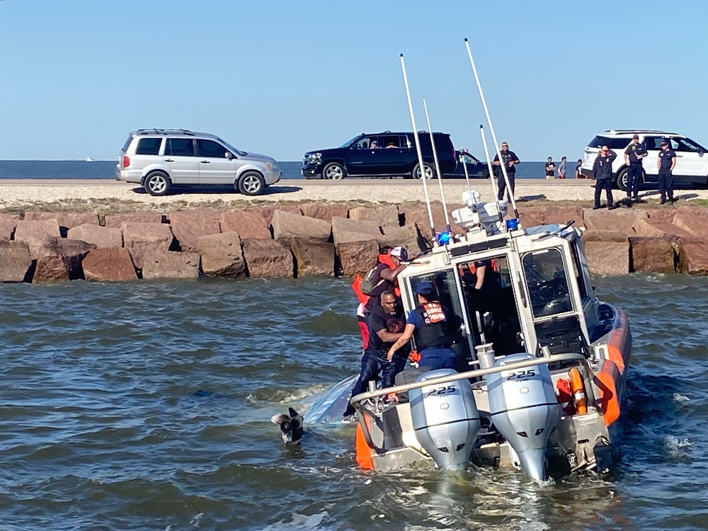 Coast Guard rescues 4 from overturned vessel near Texas City Dike