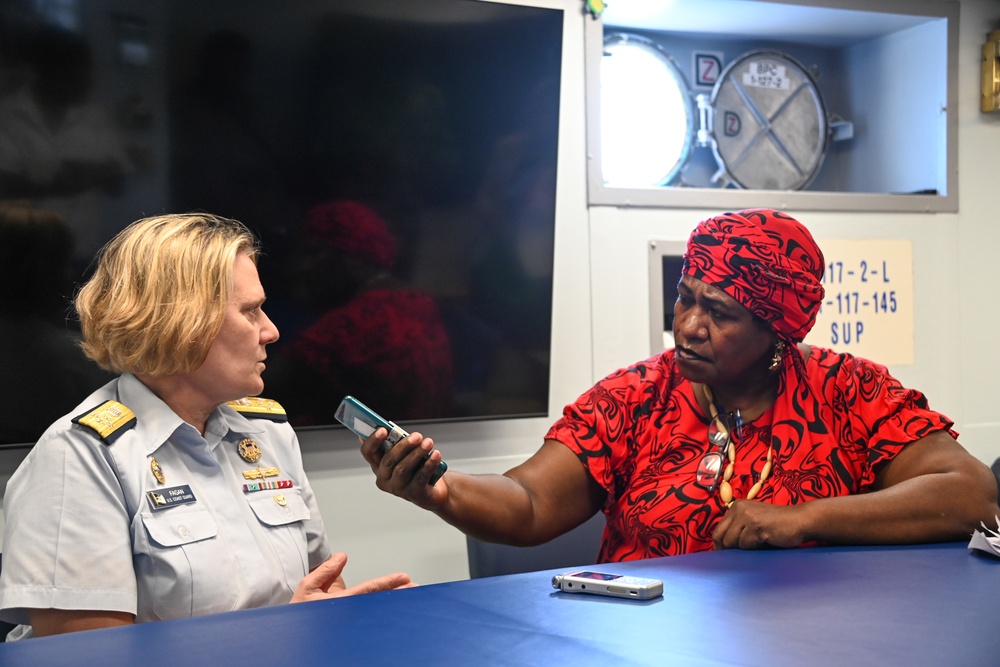 U.S. Coast Guard Cutter Harriet Lane hosts Commandant near Port Vila, Vanuatu