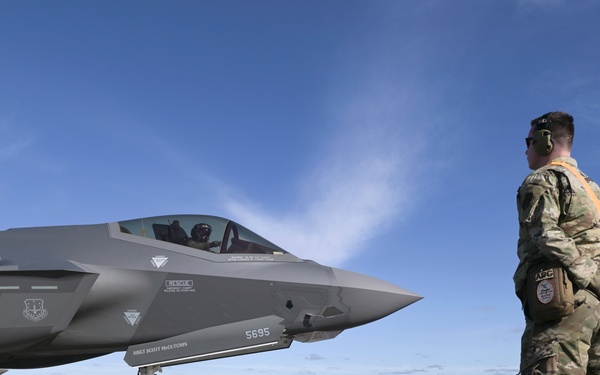 Wisconsin Airmen complete first F-35 training deployment