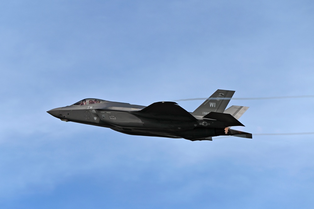Wisconsin Airmen complete first F-35 training deployment