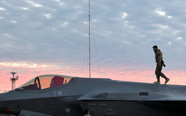 Wisconsin Airmen complete first F-35 training deployment