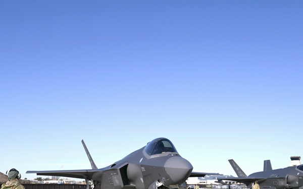 Wisconsin Airmen complete first F-35 training deployment