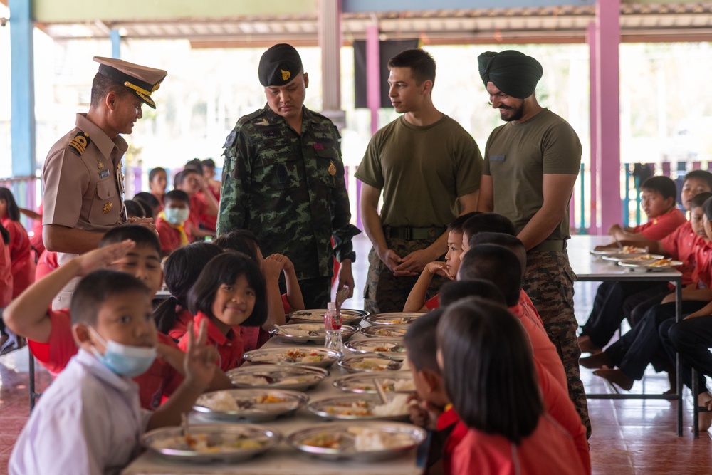 Cobra Gold 24; Thai Army Colonel Sawit Thantranon Visits Bankhaocha-Angkromklong School