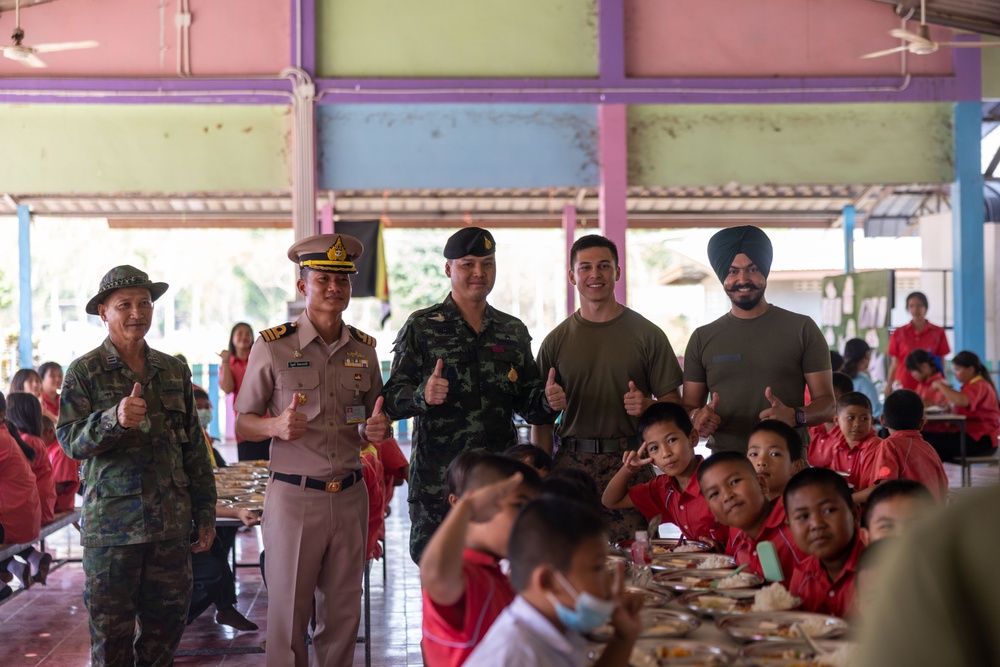 Cobra Gold 24; Thai Army Colonel Sawit Thantranon Visits Bankhaocha-Angkromklong School