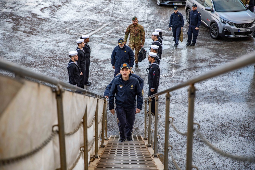 CTF-N commander and distinguished visitors visit USS Gunston Hall in Norway for Steadfast Defender 24