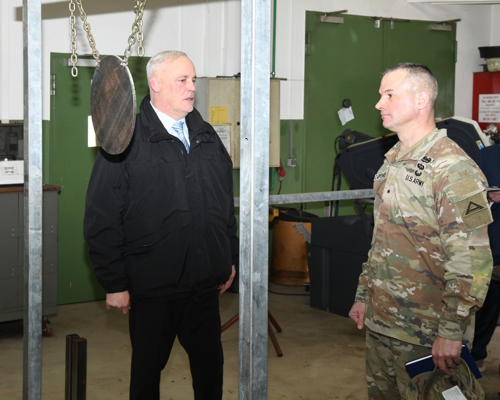 Brig. Gen. Carpenter visits Baumholder Training Facilities