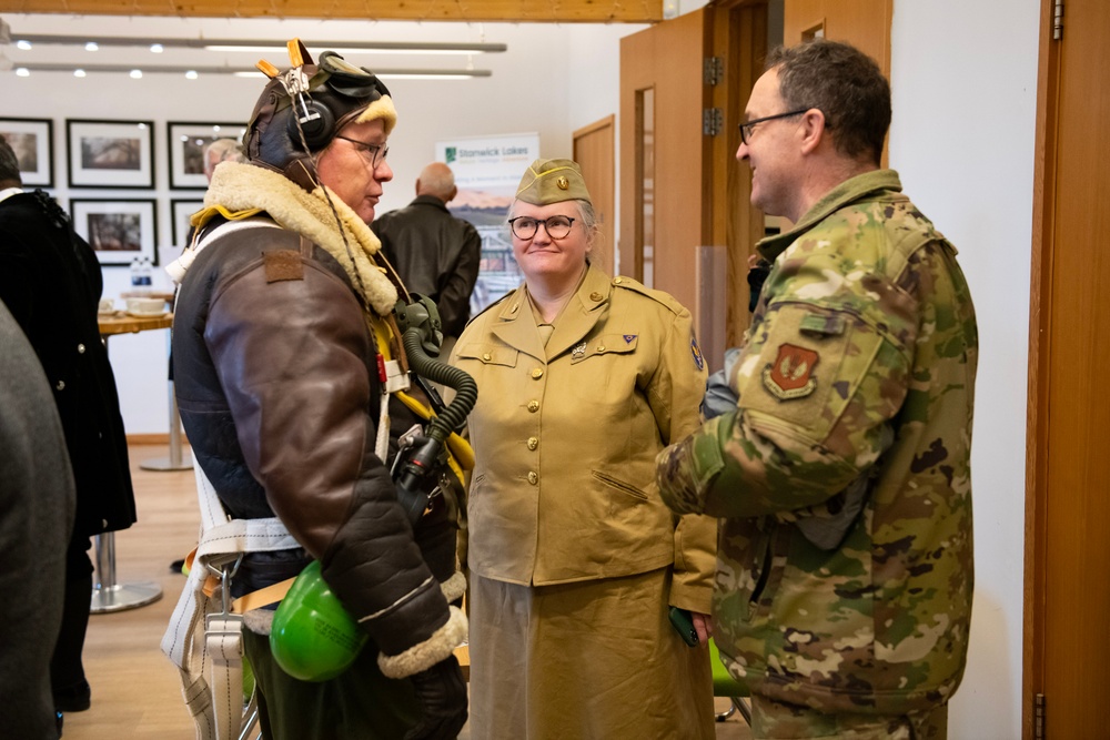 US and UK leaders honor WWII Airmen at Stanwick Lakes memorial