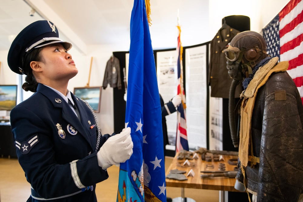 US and UK leaders honor WWII Airmen at Stanwick Lakes memorial