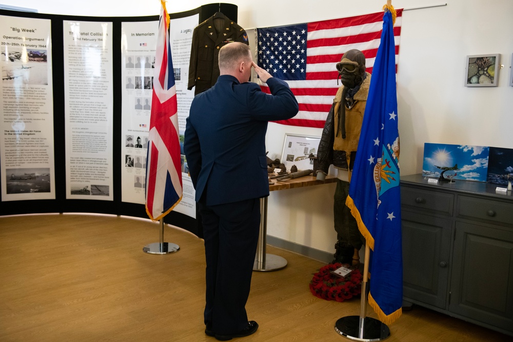 US and UK leaders honor WWII Airmen at Stanwick Lakes memorial