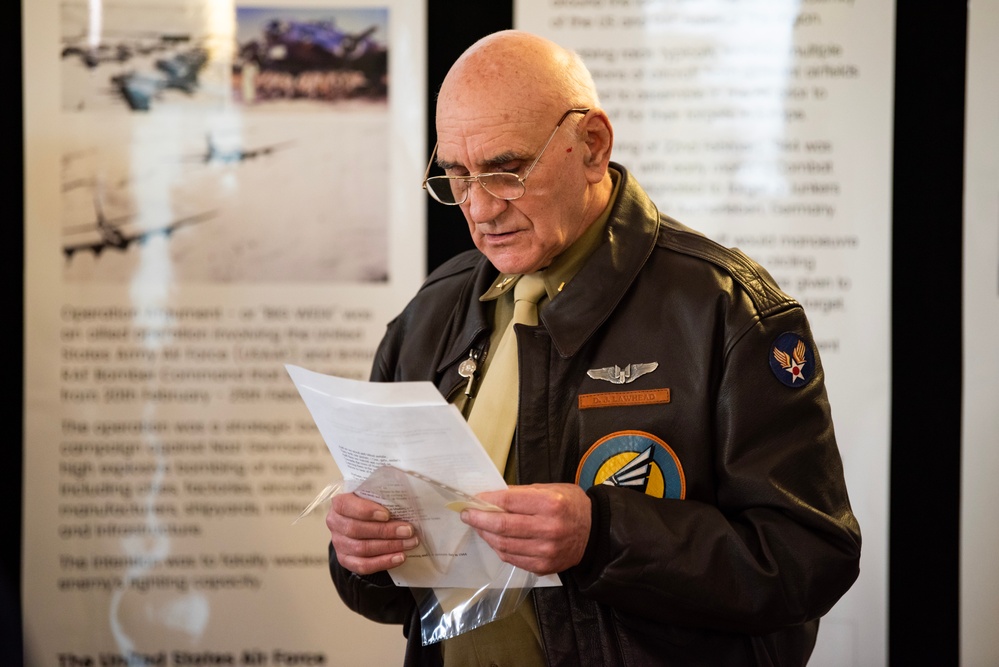 US and UK leaders honor WWII Airmen at Stanwick Lakes memorial