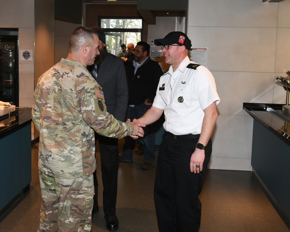 Brig. Gen. Carpenter visits Baumholder Training Facilities