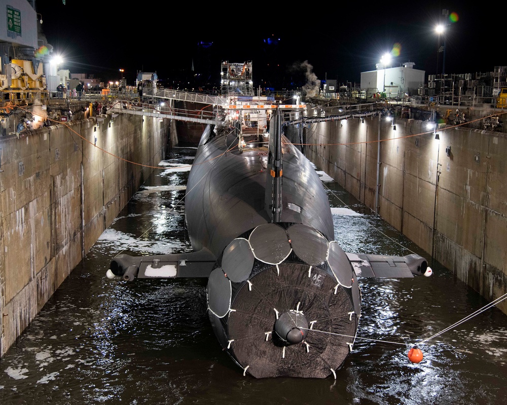 USS Texas (SSN 775) Prepares to Undock