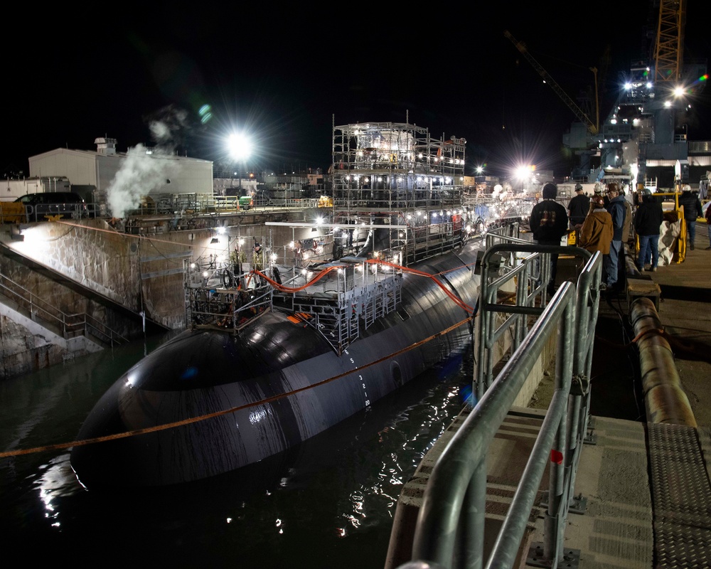 USS Texas (SSN 775) Prepares to Undock