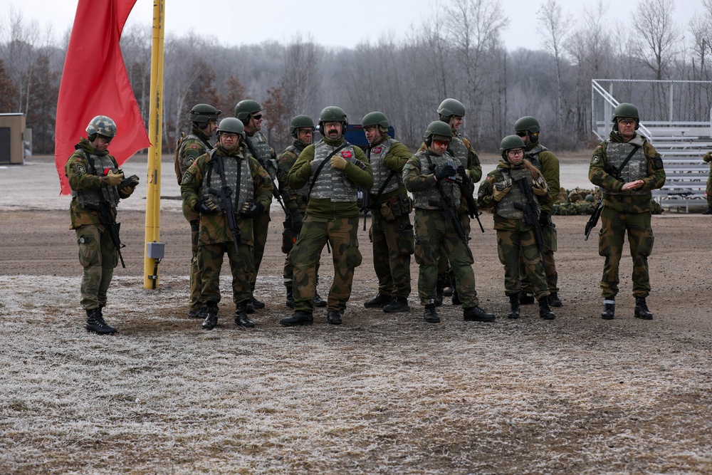 Norwegian Home Guard Fire the M4A1 Rifle at Camp Ripley