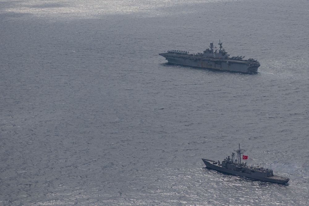 DVIDS - Images - Bataan Amphibious Ready Group Conducts PHOTOEX with ...