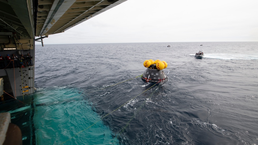 USS San Diego launches crew module test article while underway for NASA’s Underway Recovery Test 11