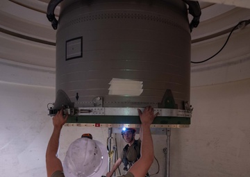 90 MMXS performs maintenance on MMIII