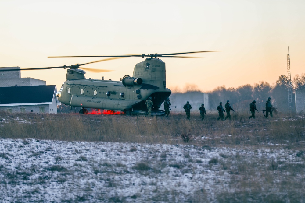 The Norwegian Home Guard Rapid Reaction Force Complete STX Lanes during NOREX 51