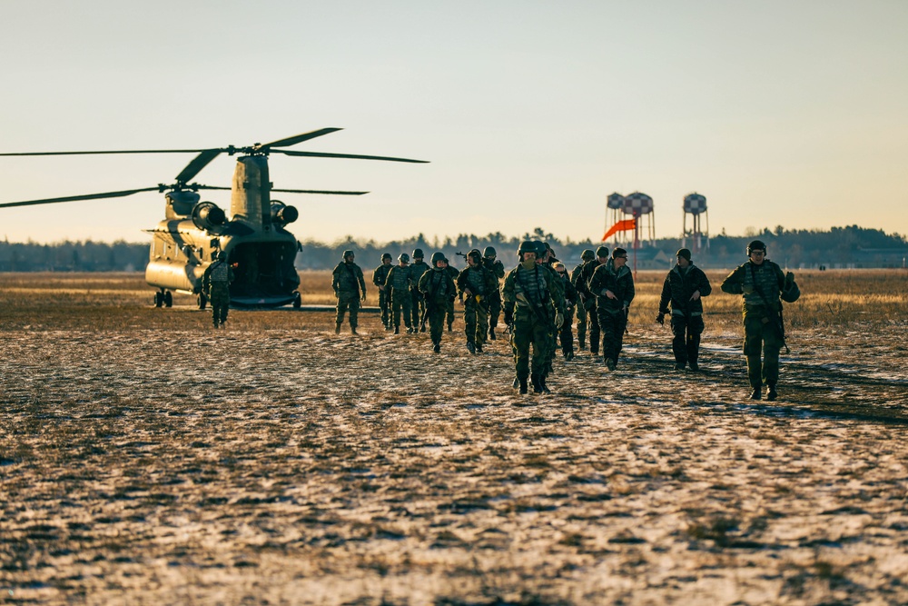 The Norwegian Home Guard Rapid Reaction Force Complete STX Lanes during NOREX 51