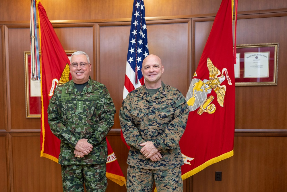 General Commander of the Colombian Military Forces visits New Orleans