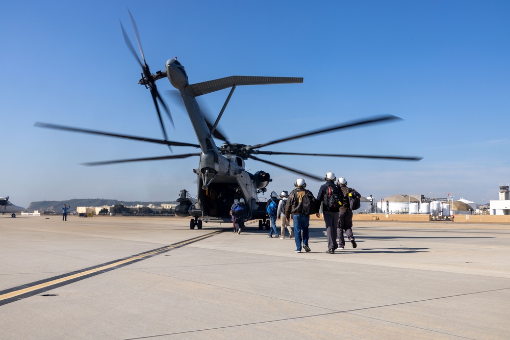 Title: Heavy Haulers Land on USS Abraham Lincoln 