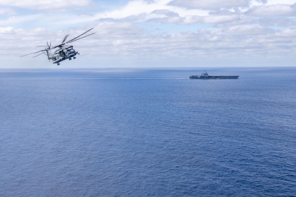 Heavy Haulers Land on USS Abraham Lincoln   