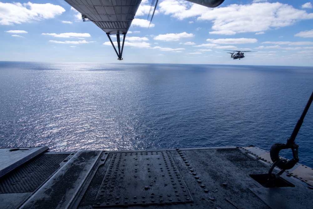 Heavy Haulers Land on USS Abraham Lincoln  