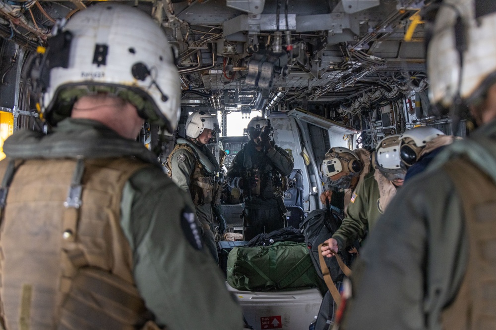 Heavy Haulers Land on USS Abraham Lincoln 