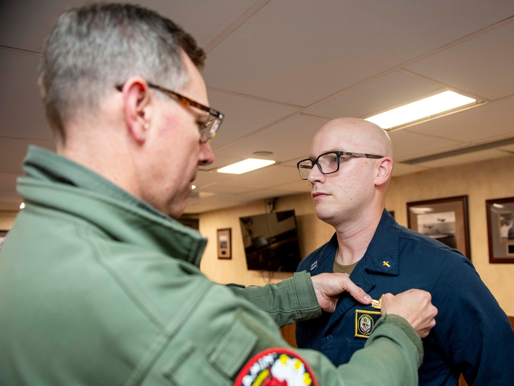 Boxer Chaplains Earn Surface Chaplain Officer Pins