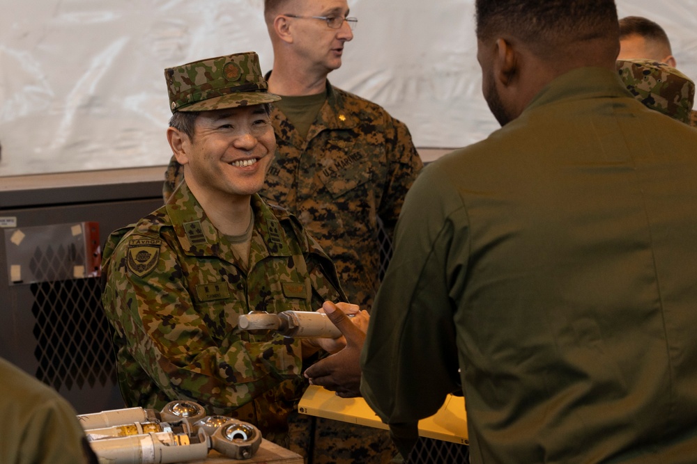 DVIDS - Images - Transport Aviation Group commander visits Marine Corps ...