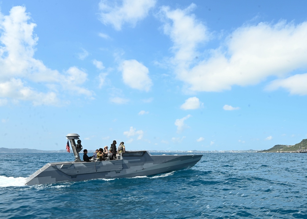Japanese Maritime Self Defense Force, Naval Special Warfare Unit Conduct Joint Training
