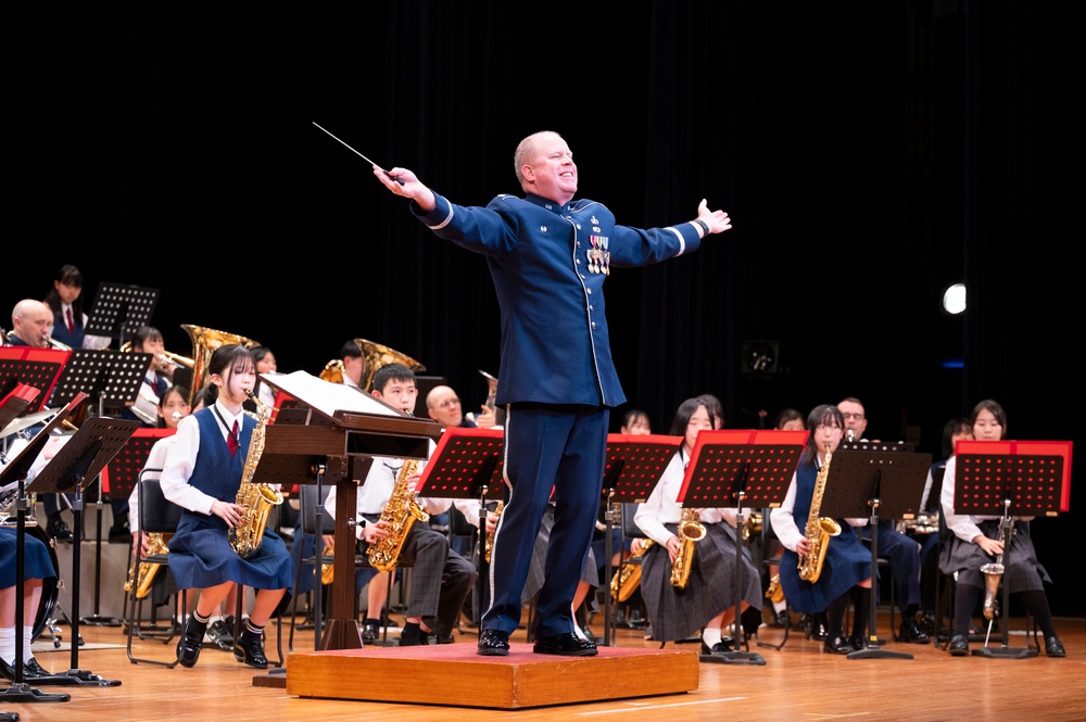 U.S.-Japan create friendship’s symphony during joint concert