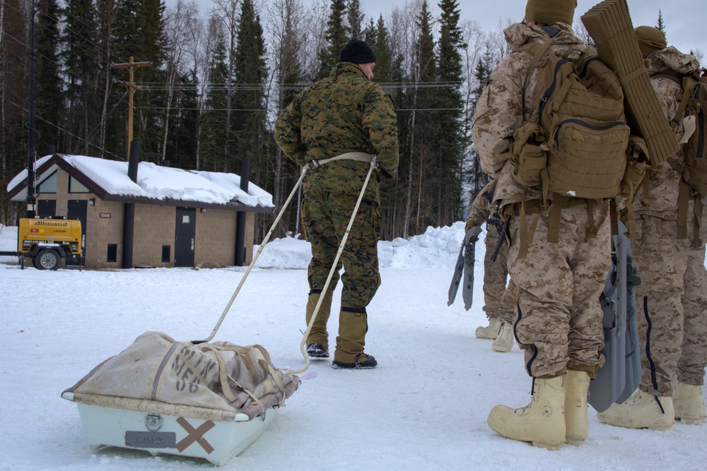 ARCTIC EDGE 2024: Fox 2/14 Marines receive cold weather training