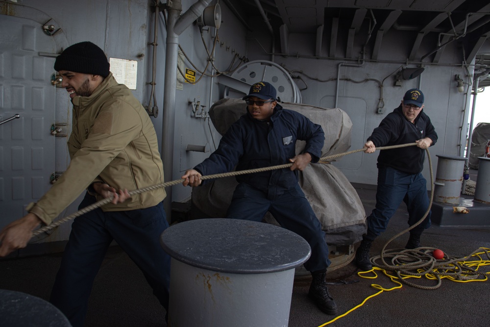 USS America arrives in Osaka